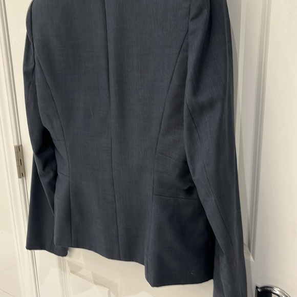 Anne Klein suit. Size 6 navy blue. Very classy, gorgeous suit. - Picture 12 of 12